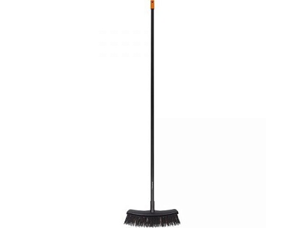 Метла большая Solid FISKARS